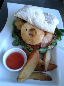 936081_329375970572328_1589330872777397377_n