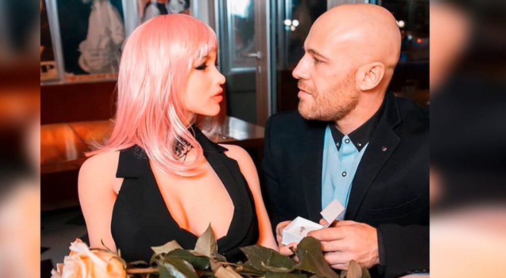 Fisicoculturista muñeca inflable