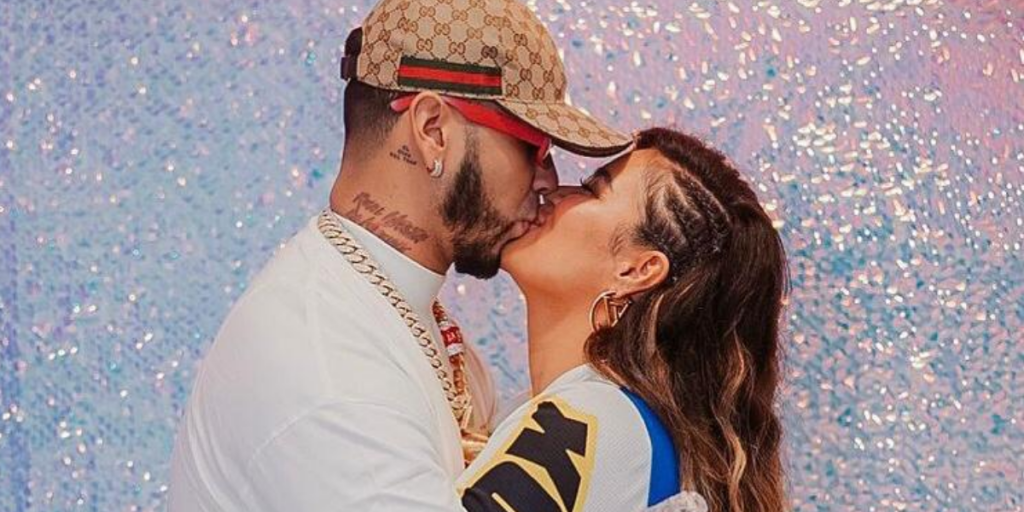 Anuel AA Karol G