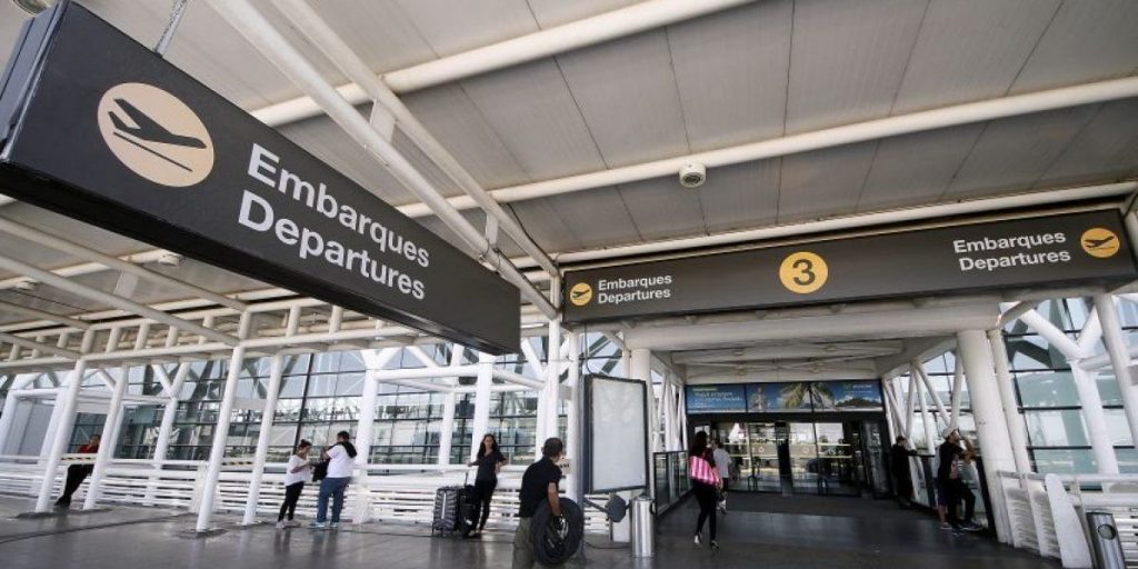 Aeropuerto Cierre Fornteras