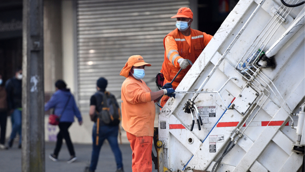 RECOLECTORES DE BASURA AGENCIA UNO