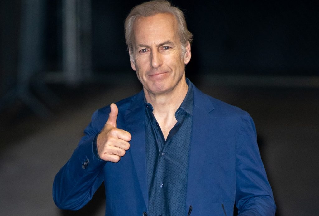 Hay "Saul" pa' rato: Bob Odenkirk se encuentra estable