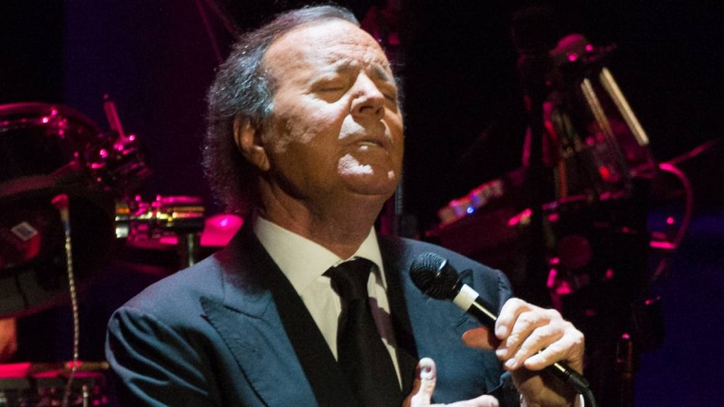 Memes julio Julio Iglesias