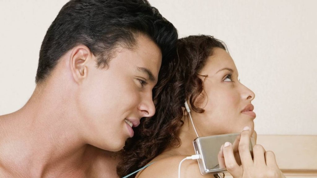 10 canciones para hacer el delicioso al ritmo de la música