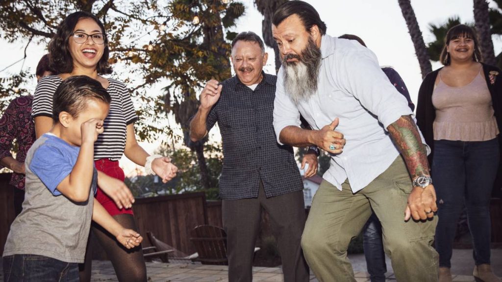 ¡Prepare las patitas! Estas cumbias no le pueden faltar en Fiestas Patrias