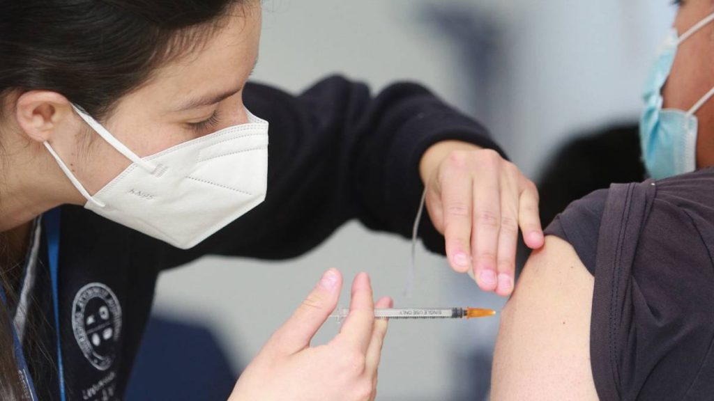 Covid-19: Chile aplicará cuarta dosis de vacuna