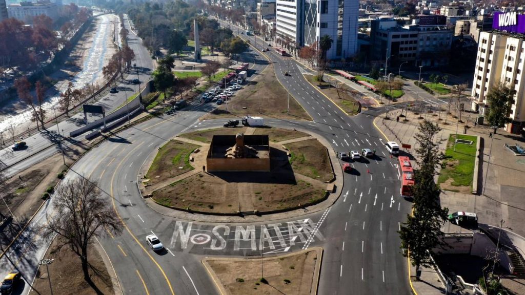 Galeria CIMA transmite en vivo Plaza Italia tras muerte de Lucía Hiriart