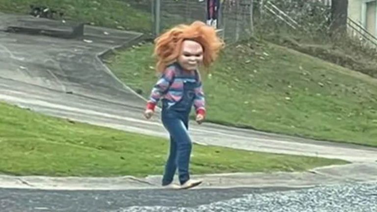 Chucky aterroriza vecindario