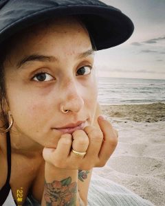 Denise Rosenthal sube la temperatura con coqueto video en bikini