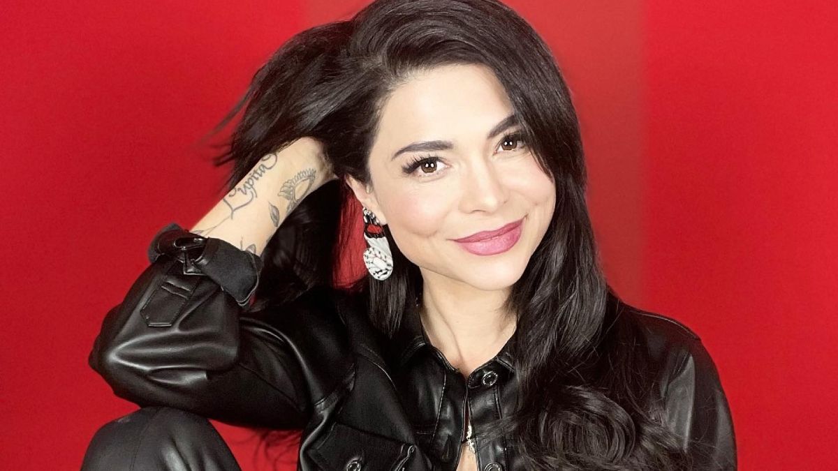 Cada día más sexy: Antonella Ríos deja la grande con osada recopilación de  fotos — RadioActiva 92.5