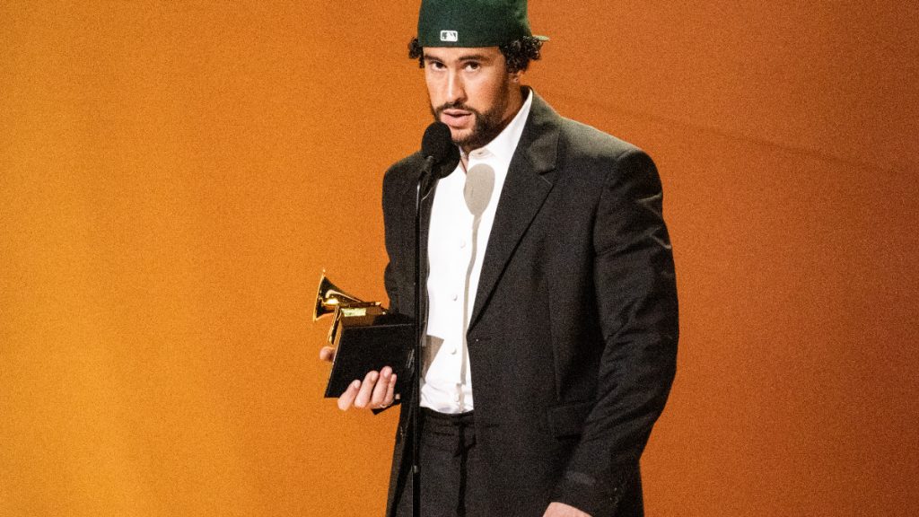 Bad Bunny (3)