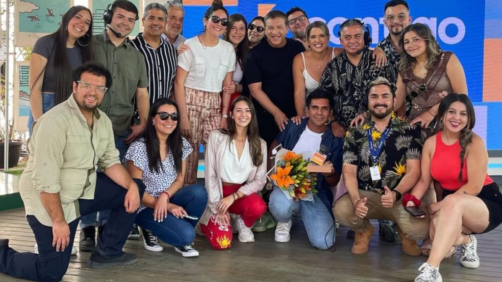 Contigo En La Mañana (2)