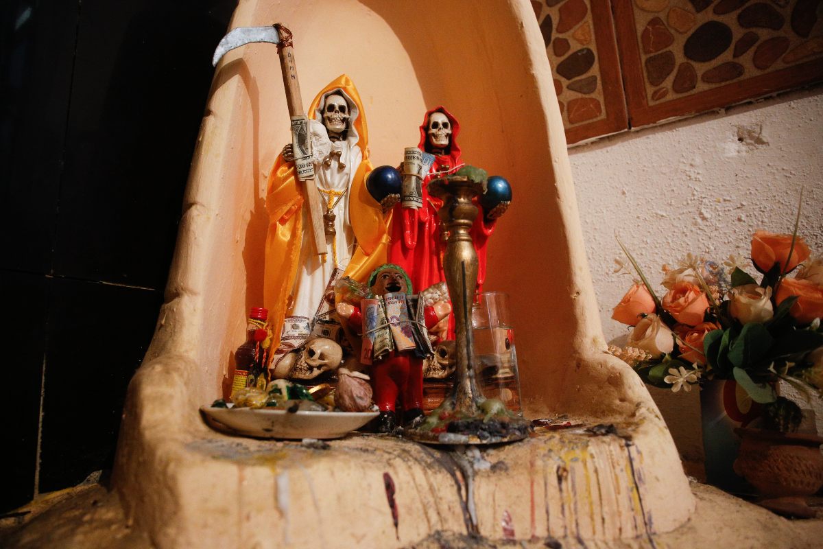Altar encontrado en el lugar de la detención de Luis Lugo y Ovimarlixion Garcés