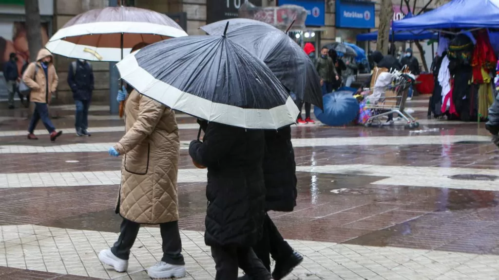 Lluvia En Santiago