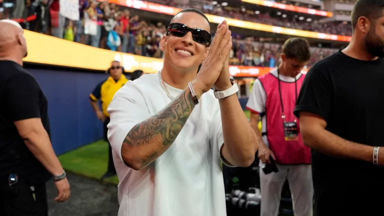 Daddy Yankee Hace Reaparicón