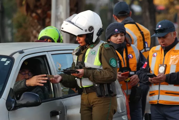 Restricción Lunes 19