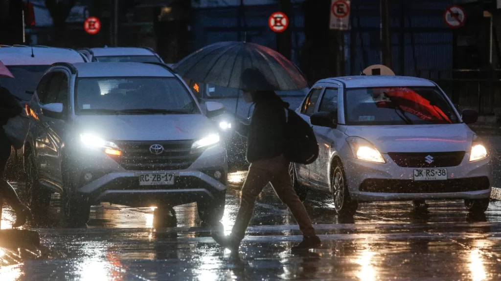 Lluvia En Santiago, Radioactiva (1)