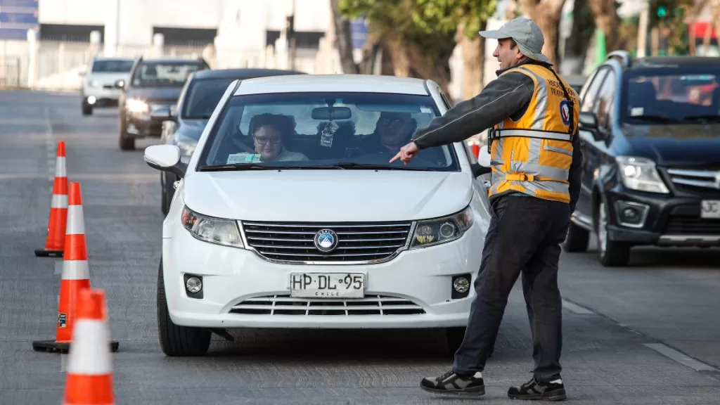 Restricción Vehicular (33)