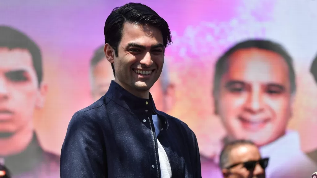 Matteo Bocelli Invita A Figura Del Espectáculo Nacional