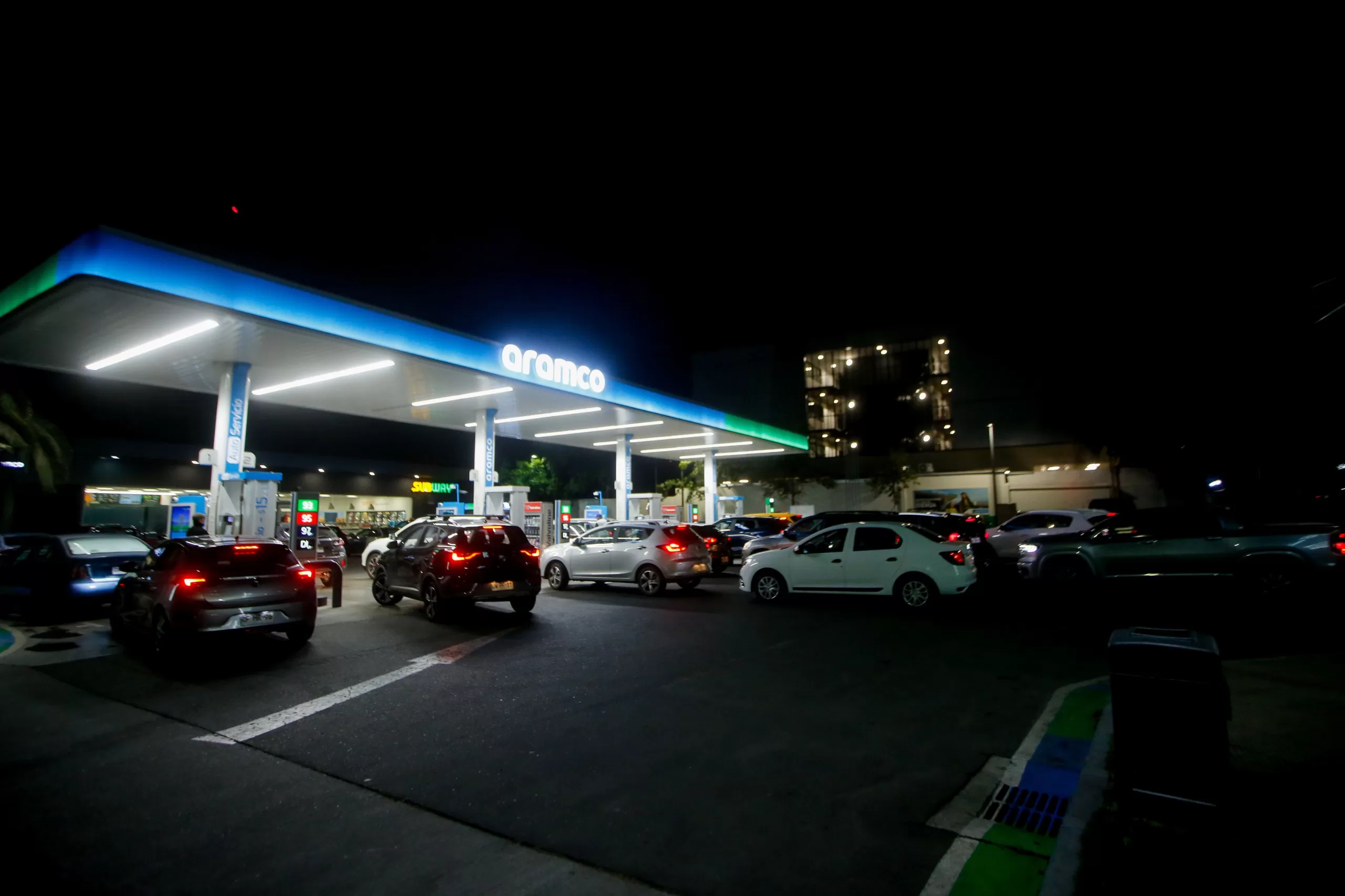 Bencineras Llenas Por Alza Del Combustible