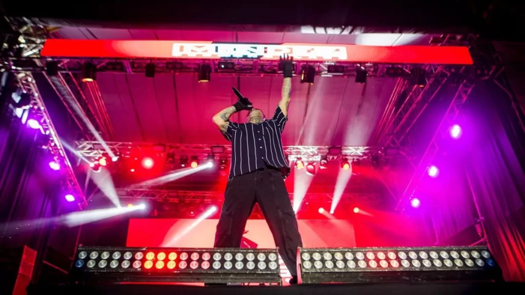 Cantante Vuelve Con Su Ex Pareja