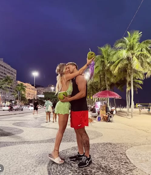 Coté López junto a su pareja