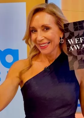 Karen Doggenweiler Recibe Galardonado Premio