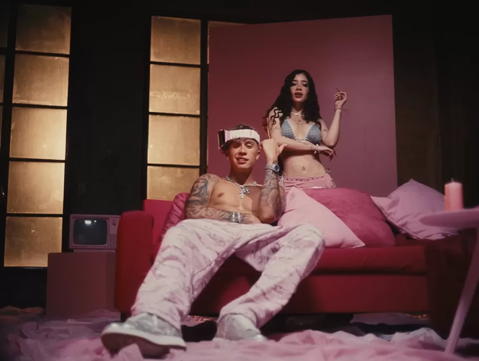 Martin White y Katteyes en 'Pollypocket'