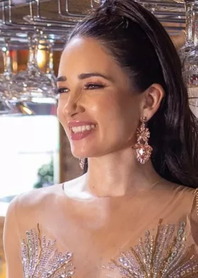 Camila Nash (2)
