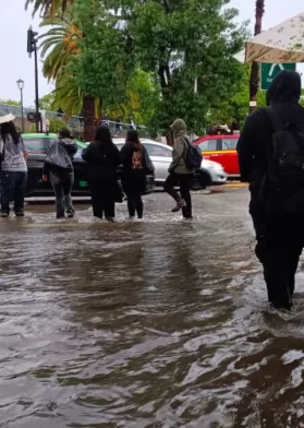 Alerta Roja Lluvia En La Región Metropolitana